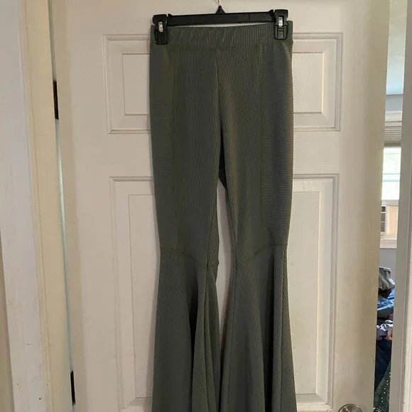 Sonny Ribbed Flare Pant Olive Small - Picture 2 of 5